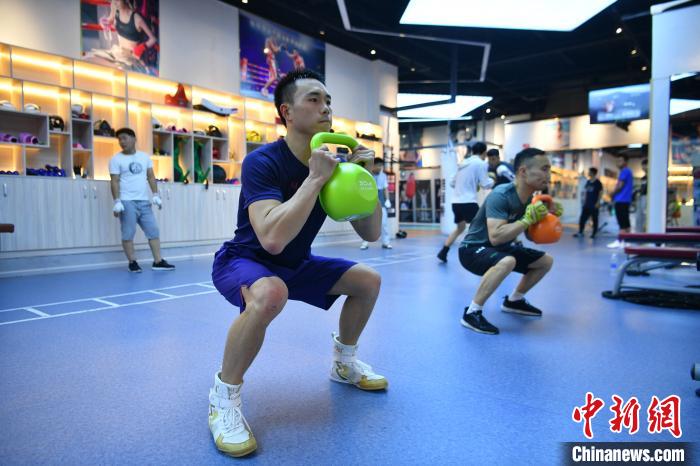 昆明的一处训练场：徐灿结束隔离后迅速回归日