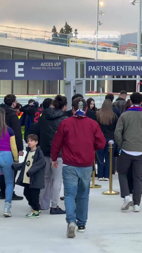 巴萨7-2大胜纽卡斯尔联 莱万双响成关键先生