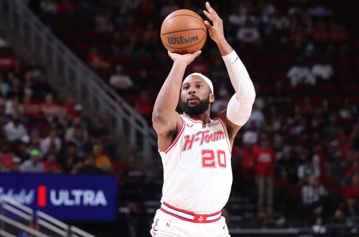 奥科吉攻防俱佳火箭缩减其上场时间引争议