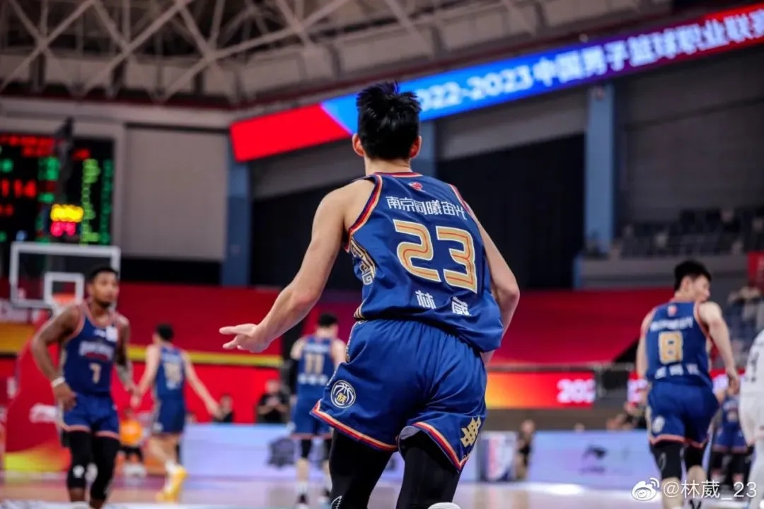 迈出梦想第一步！林葳以第8顺位入选德州传奇队